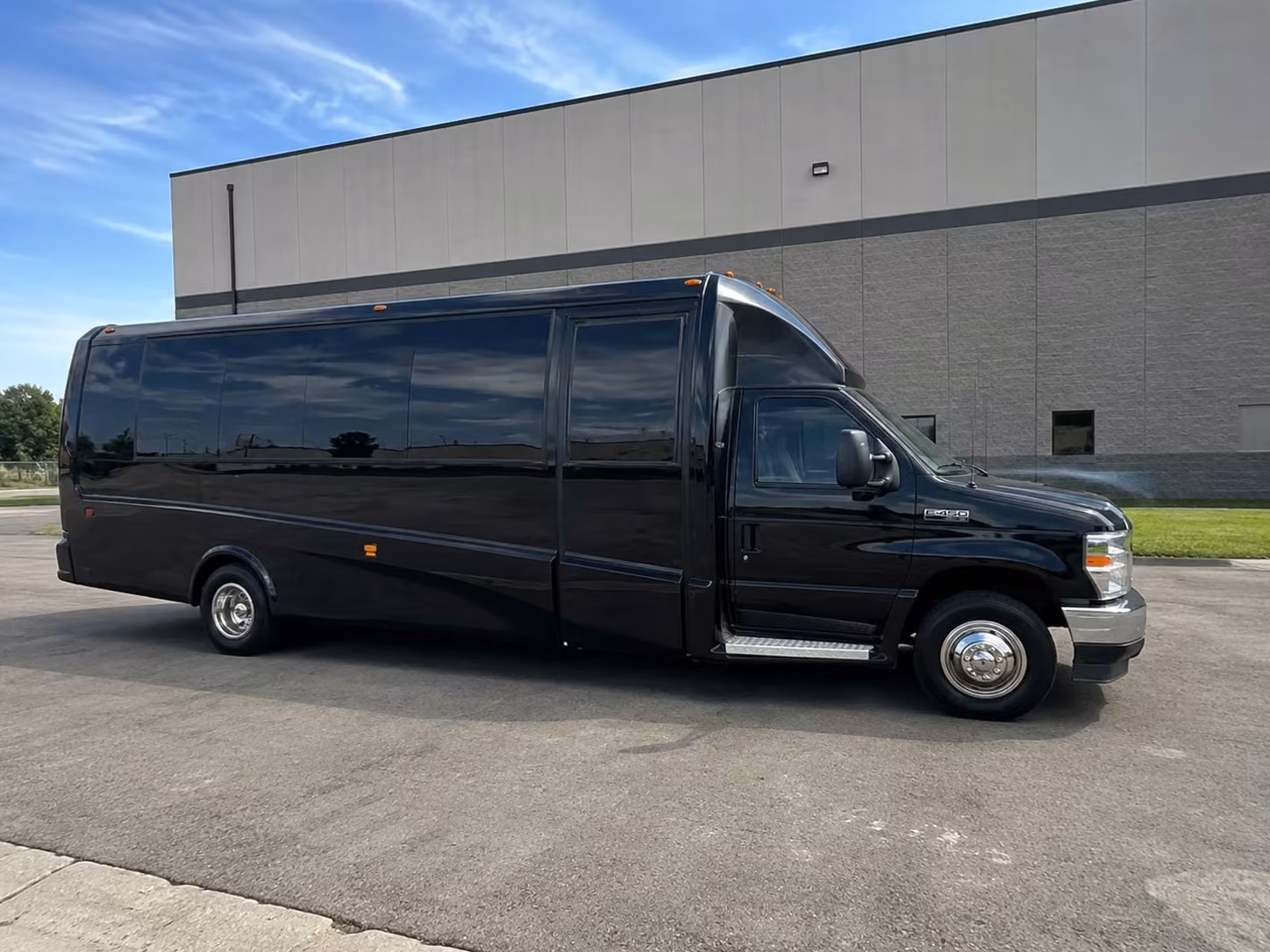 15 passenger minibus